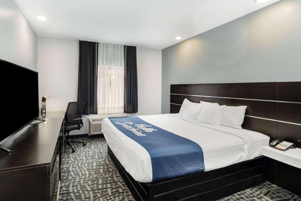 Days Inn & Suites By Wyndham Horn Lake - Memphis Graceland Экстерьер фото