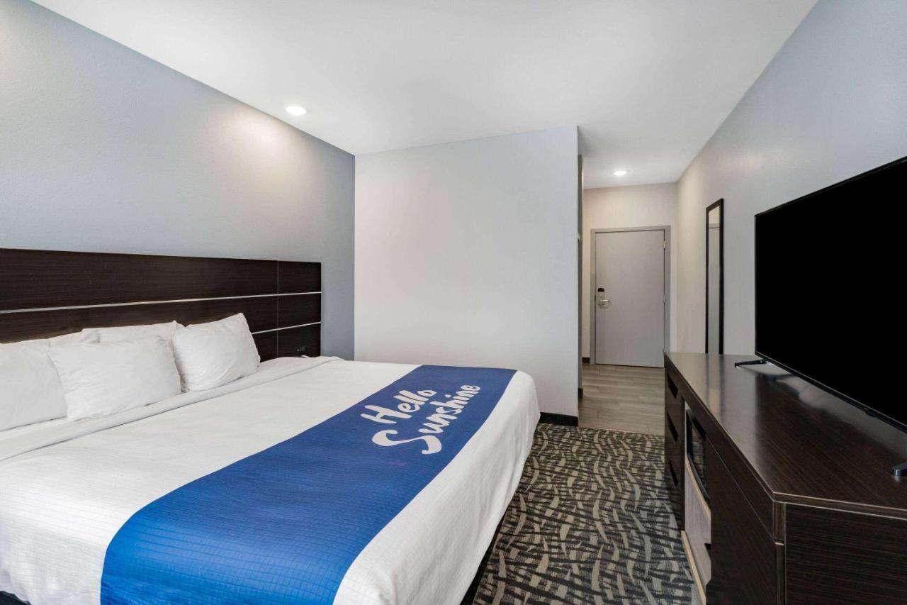 Days Inn & Suites By Wyndham Horn Lake - Memphis Graceland Экстерьер фото